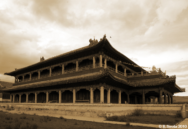 One of the imposing temples inside Amarbayasgalant monastery